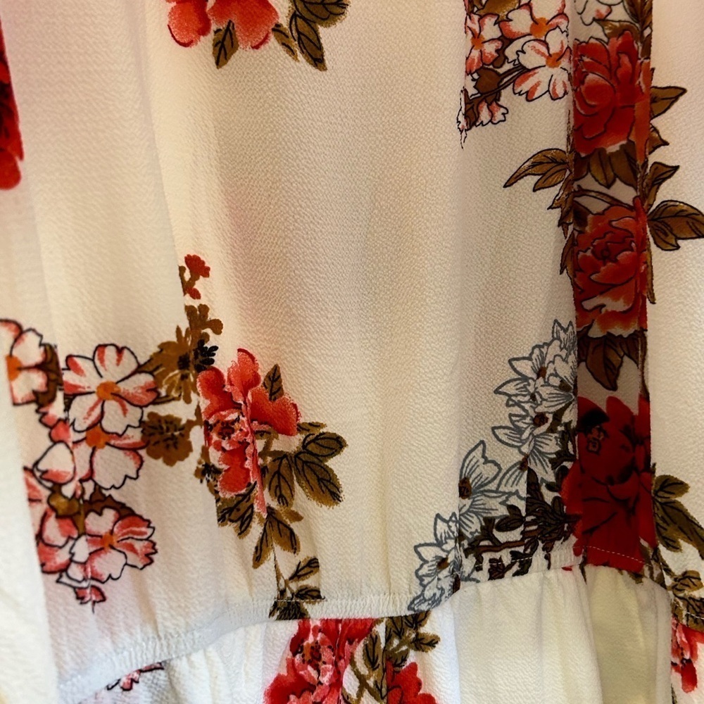 Umgee /NWT/ Floral Print Sleeveless Romper with Keyhole Back Detail/ L - Picture 6 of 12